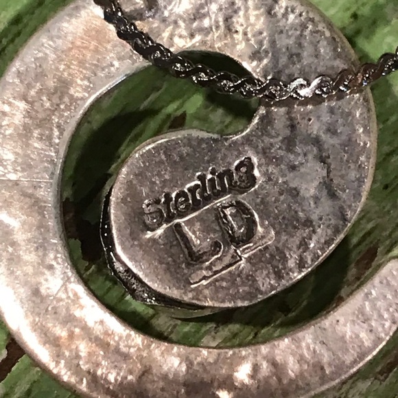 ▪️Silver & Turquoise Pendant on Chain - Picture 4 of 8